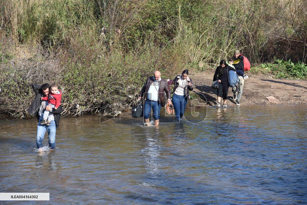 Thousands of Syrians Flee to Lebanon - Akkar