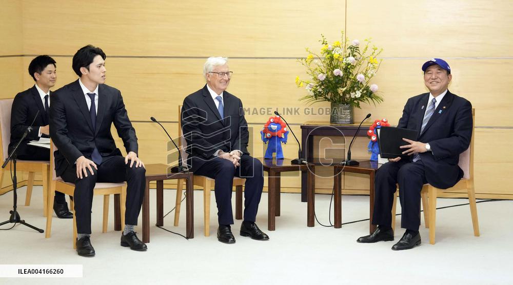 Japan PM Ishiba meets Dodgers' Sasaki in Tokyo