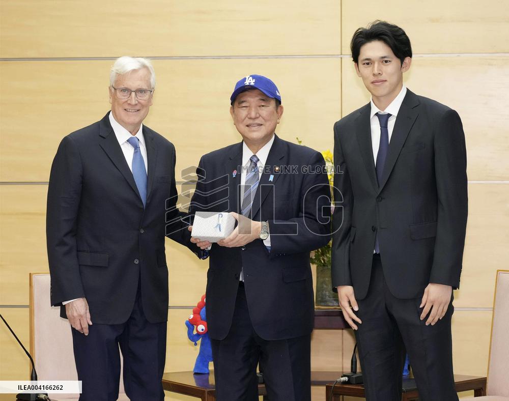 Japan PM Ishiba meets Dodgers' Sasaki in Tokyo