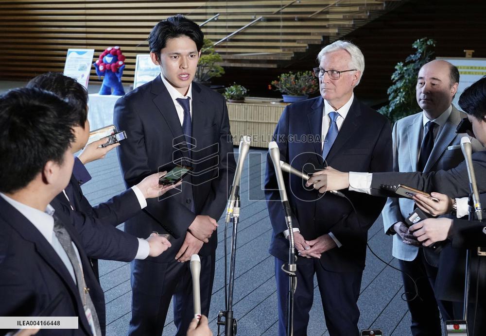 Japan PM Ishiba meets Dodgers' Sasaki in Tokyo