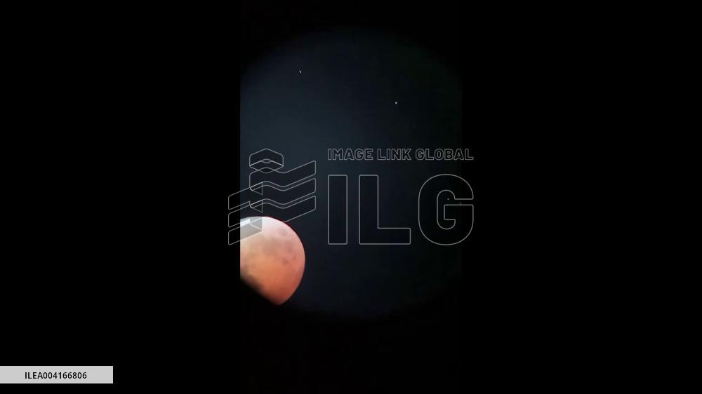 Total Lunar Eclipse Observed Across World 3