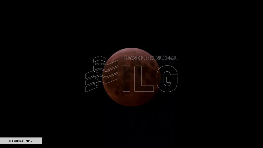 Total Lunar Eclipse Observed Across World 5