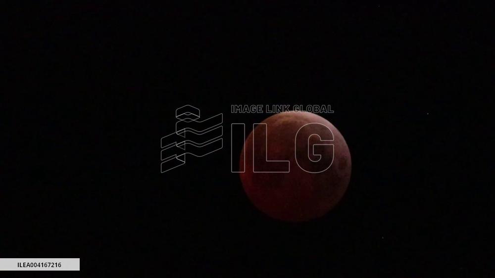 Total Lunar Eclipse Observed Across World 6