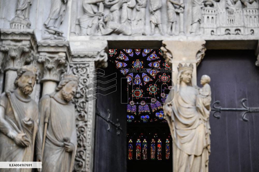Rachida Dati Visits Saint-Denis Basilica - Saint-Denis