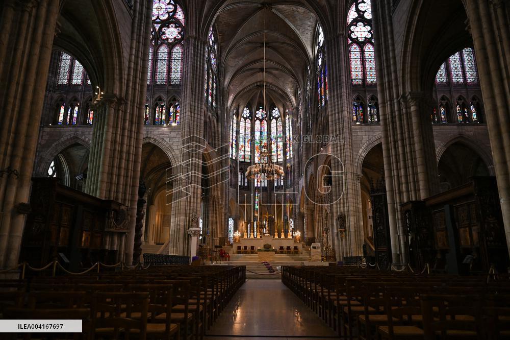 Rachida Dati Visits Saint-Denis Basilica - Saint-Denis