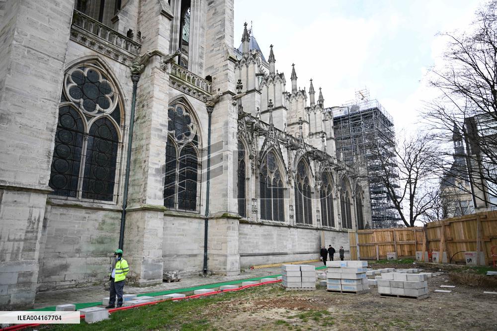 Rachida Dati Visits Saint-Denis Basilica - Saint-Denis
