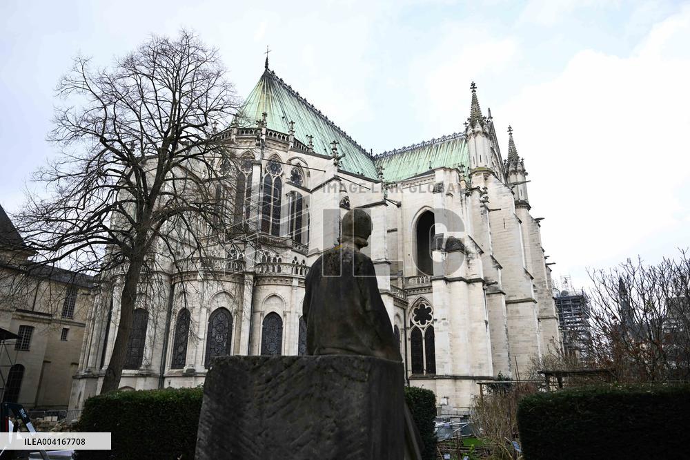Rachida Dati Visits Saint-Denis Basilica - Saint-Denis