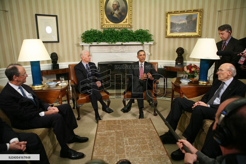 Obama and Biden Meet Commission on Fiscal Responsibility