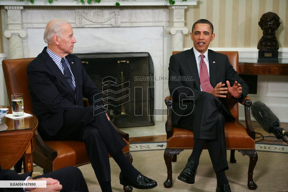 Obama and Biden Meet Commission on Fiscal Responsibility