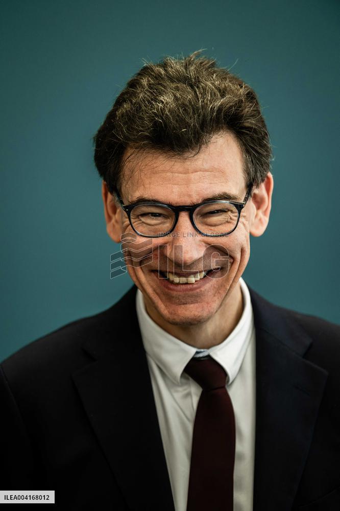 Elisabeth Borne At Safe Place For Science Launch - Marseille