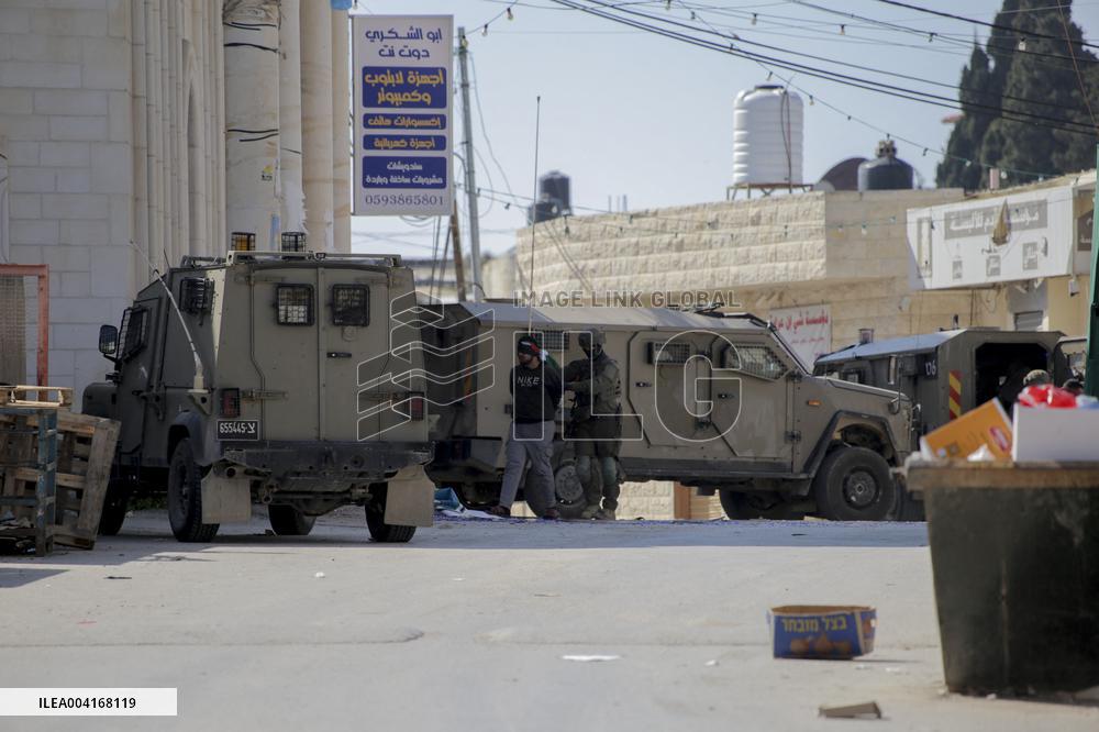 Israeli Army Continues Raids - Palestine
