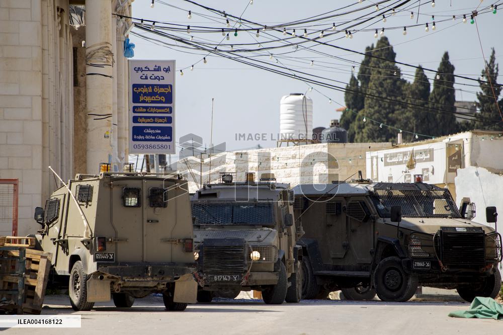 Israeli Army Continues Raids - Palestine