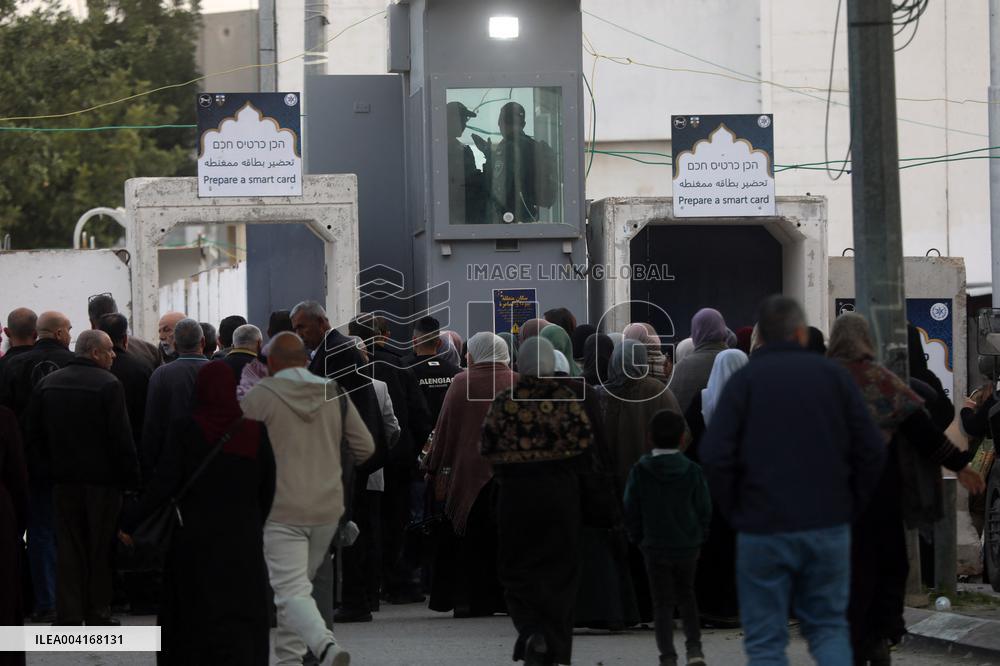 Palestinians Cross Israeli Checkpoint To Attend Friday Prayer