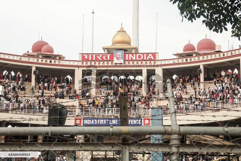 Border Closing Ceremony Between Pakistan And India - Wagah
