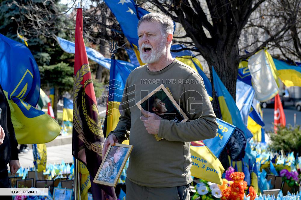 Fallen US volunteer fighters honored on Maidan Nezalezhnosti