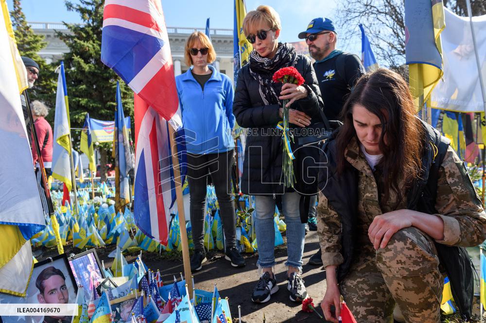 Fallen US volunteer fighters honored on Maidan Nezalezhnosti