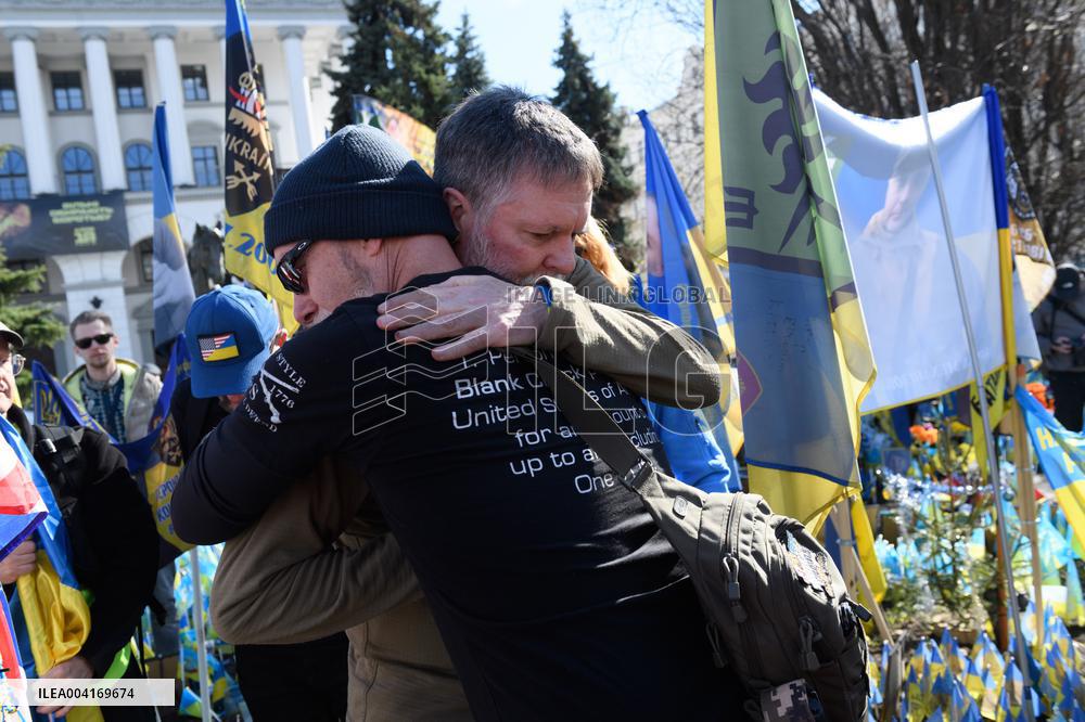 Fallen US volunteer fighters honored on Maidan Nezalezhnosti