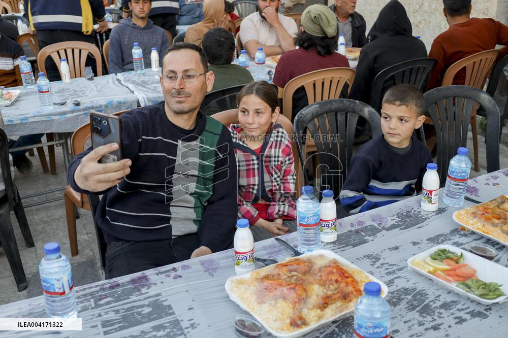 Iftar In al-Numan Mosque During Ramadan - Idlib