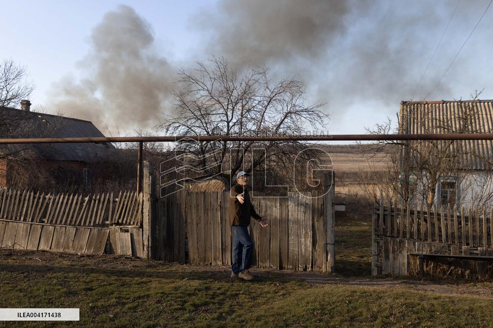 Russian Army Bombed A Village In The Donetsk Region