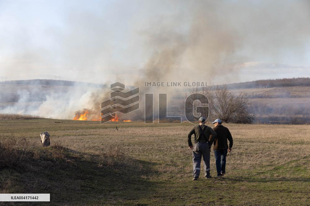 Russian Army Bombed A Village In The Donetsk Region