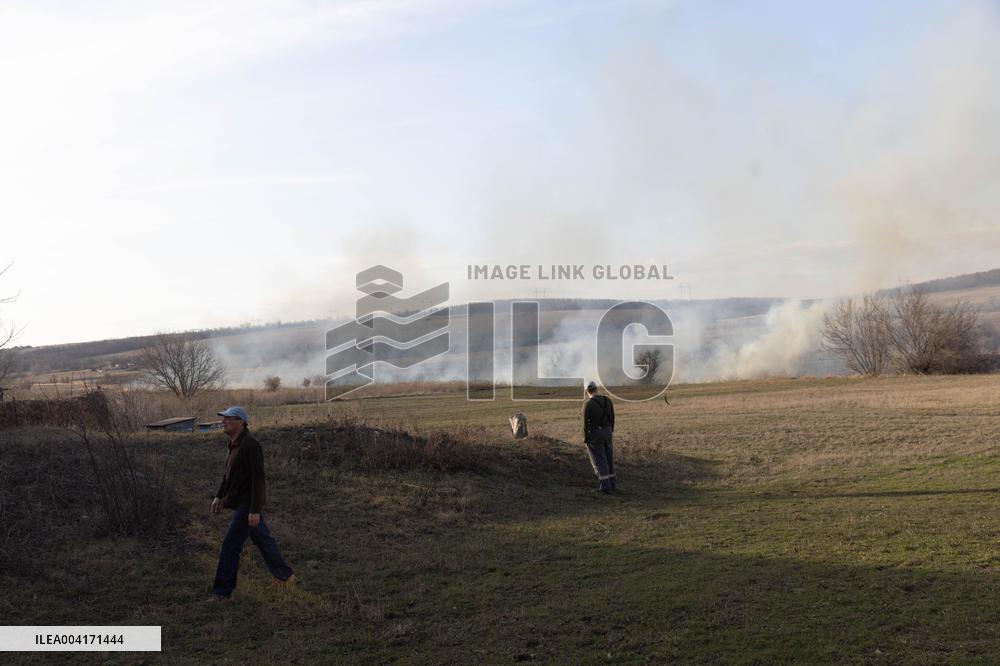 Russian Army Bombed A Village In The Donetsk Region