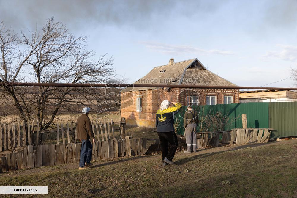 Russian Army Bombed A Village In The Donetsk Region