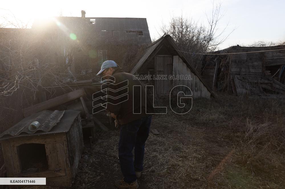 Russian Army Bombed A Village In The Donetsk Region