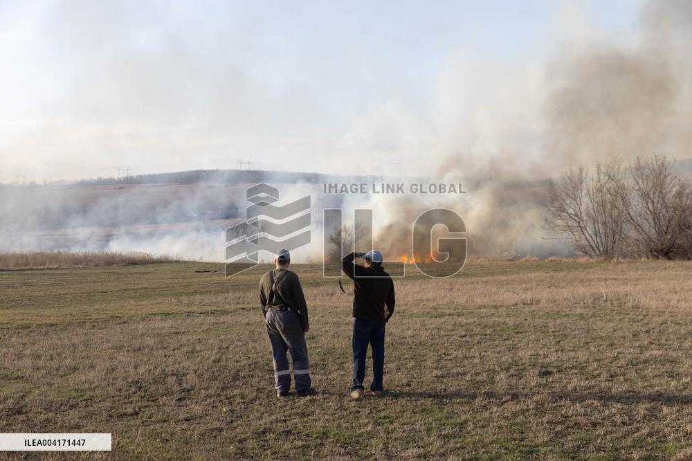 Russian Army Bombed A Village In The Donetsk Region