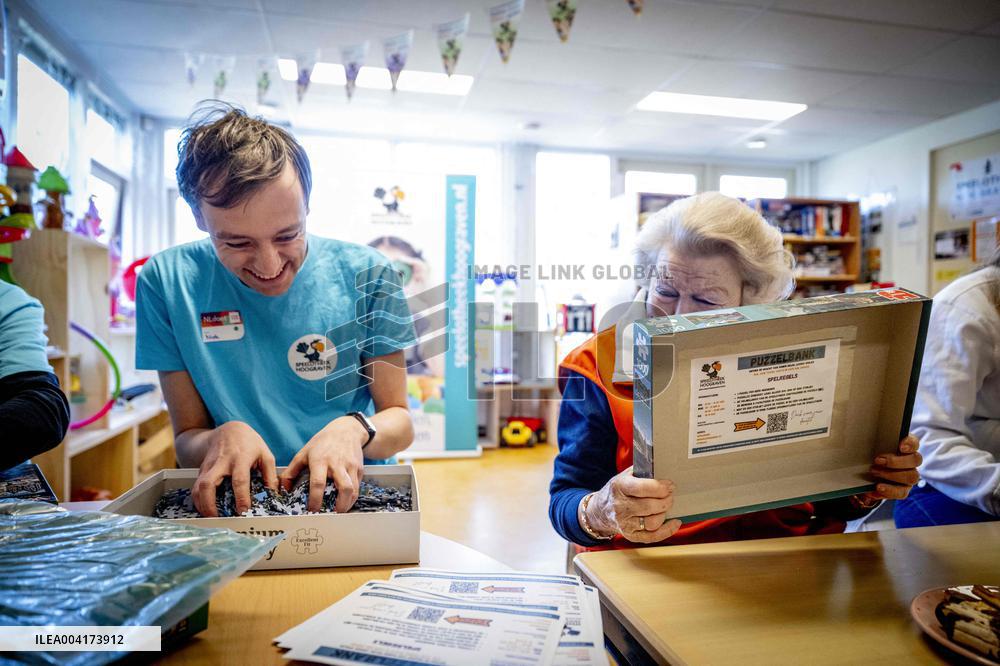 Princess Beatrix Participates NLdoet - Utrecht