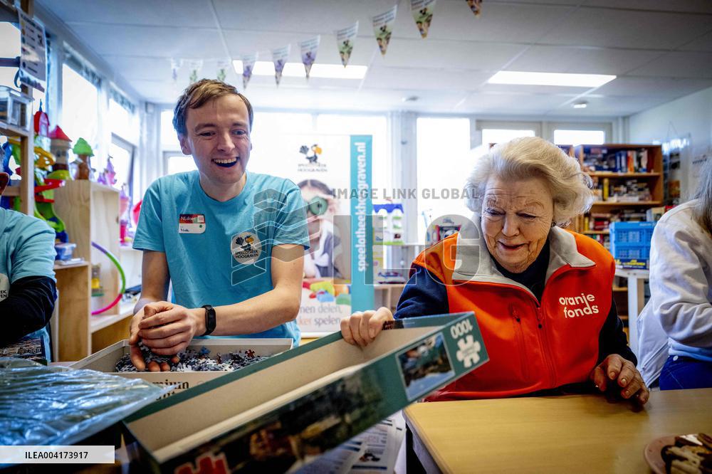 Princess Beatrix Participates NLdoet - Utrecht