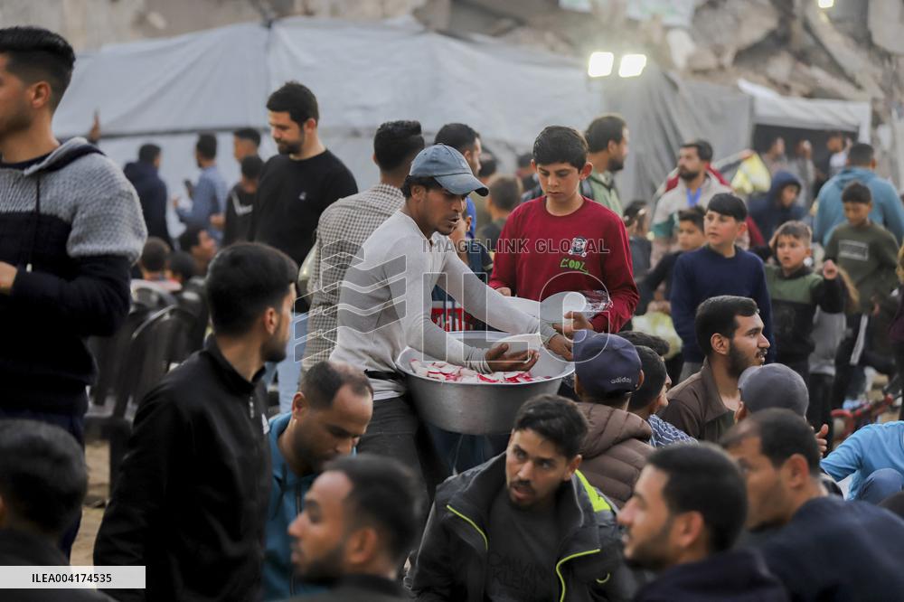 Iftar Amid Rubble In Gaza