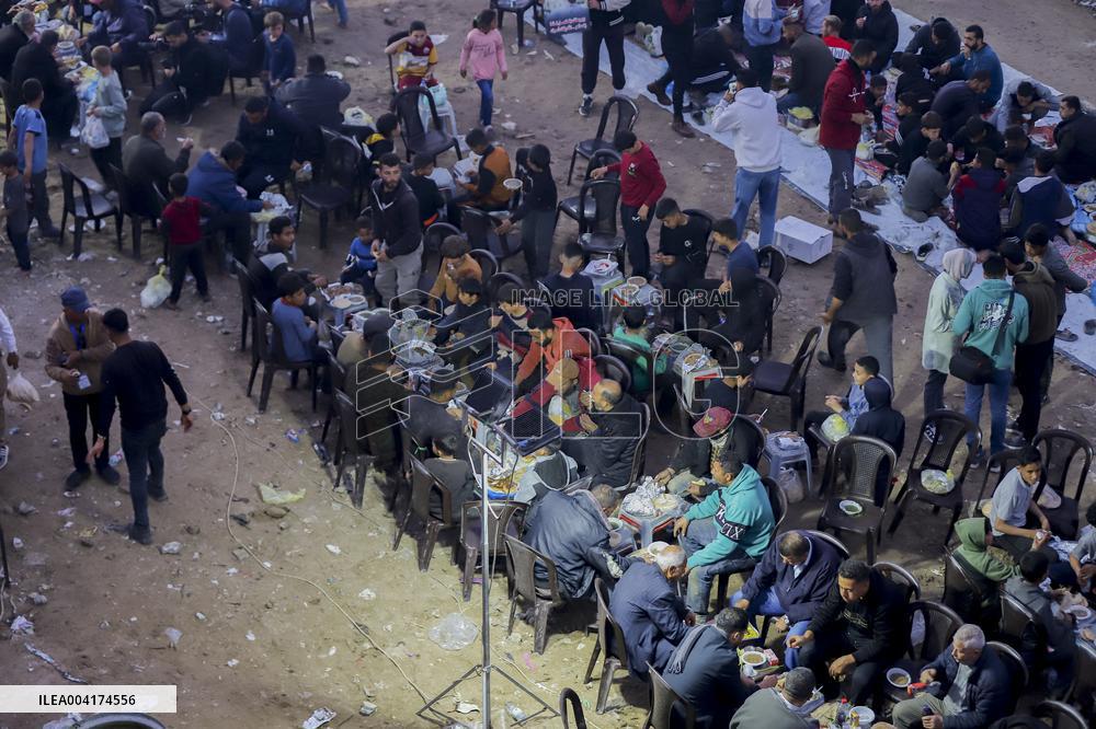 Iftar Amid Rubble In Gaza