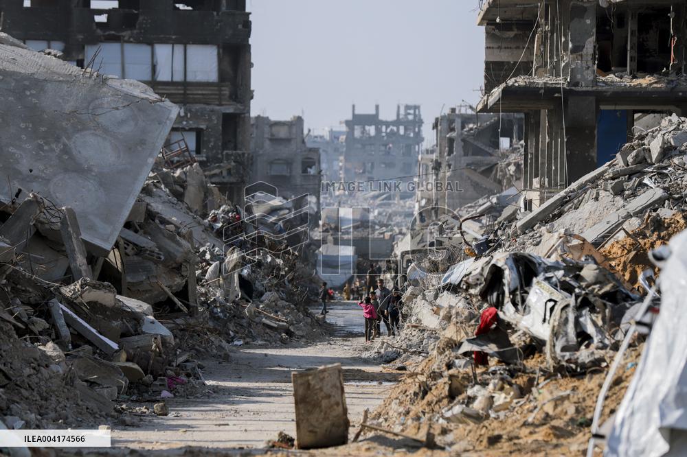 Daily Life In Beit Lahia After Closure Of Crossings For Over Two Weeks - Gaza