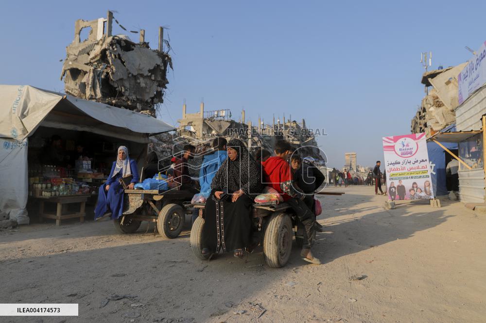 Daily Life In Beit Lahia After Closure Of Crossings For Over Two Weeks - Gaza