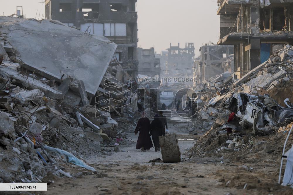 Daily Life In Beit Lahia After Closure Of Crossings For Over Two Weeks - Gaza