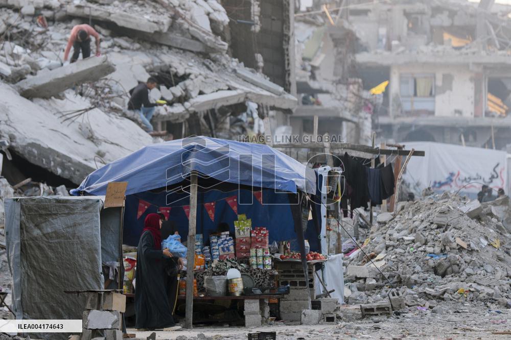 Daily Life In Beit Lahia After Closure Of Crossings For Over Two Weeks - Gaza
