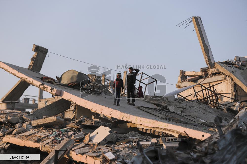 Daily Life In Beit Lahia After Closure Of Crossings For Over Two Weeks - Gaza