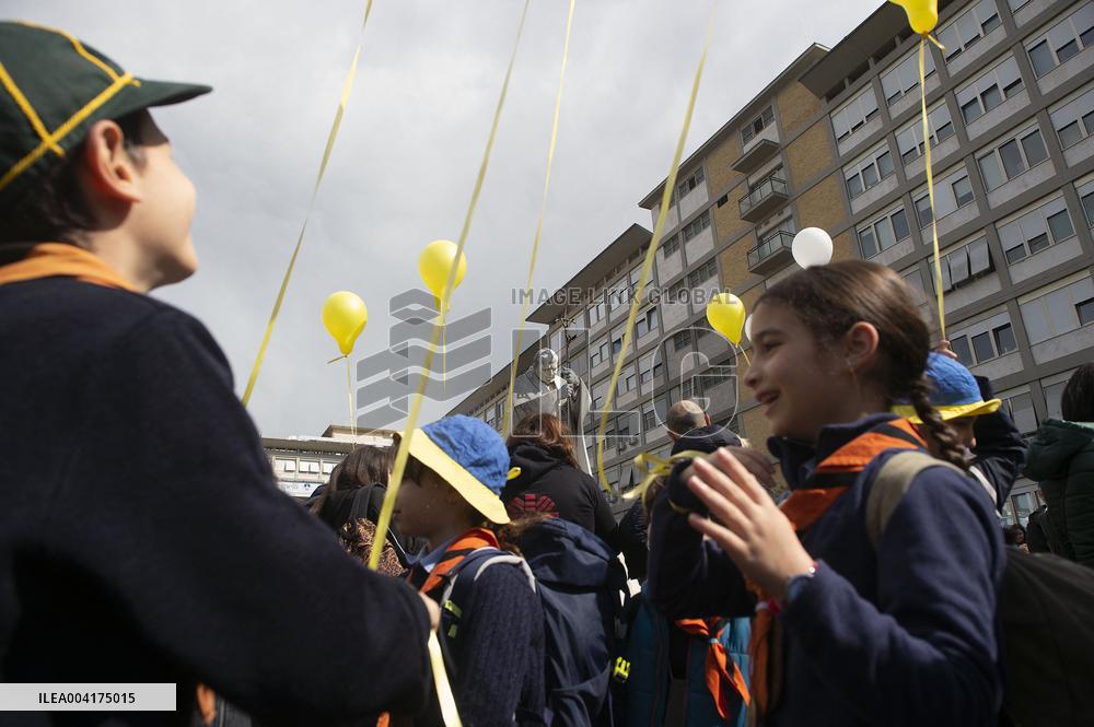 People Pray For Pope Francis at Gemelli Hospital - Rome