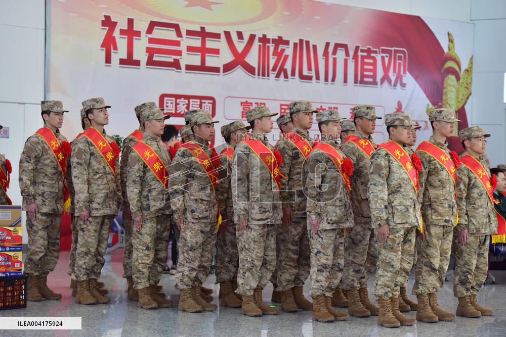 New Recruits Leave For Barracks in Fuyang
