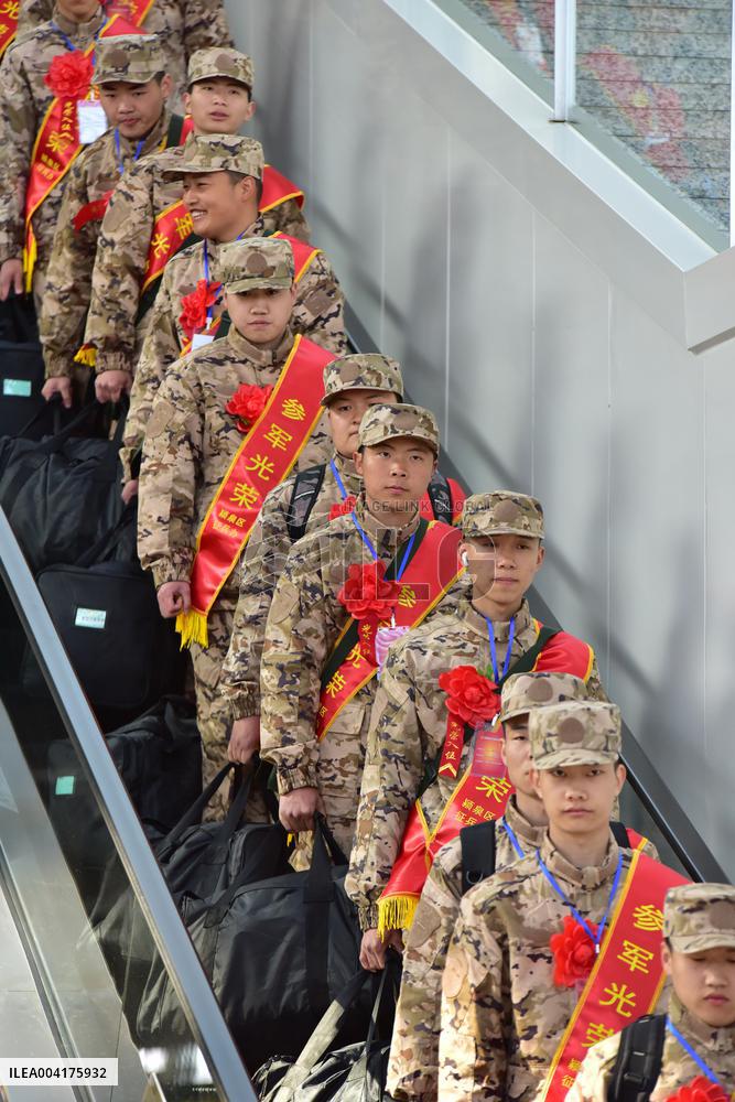 New Recruits Leave For Barracks in Fuyang