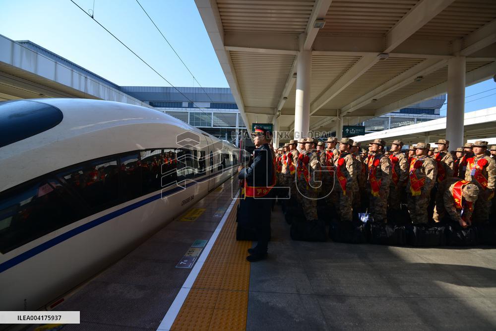 New Recruits Leave For Barracks in Fuyang
