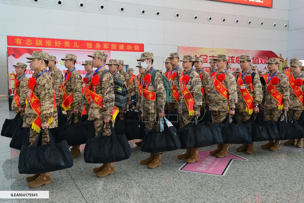 New Recruits Leave For Barracks in Fuyang