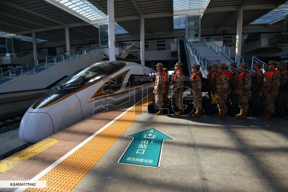 New Recruits Leave For Barracks in Fuyang