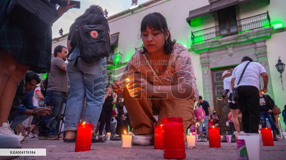Vigil and National Mourning Against Mass Extermination – Mexico City