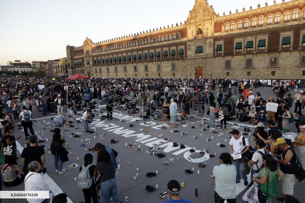 Vigil and National Mourning Against Mass Extermination – Mexico City