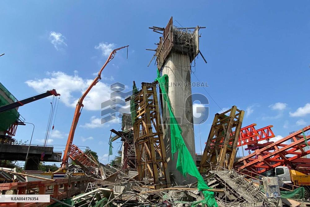 5 Killed and Dozens Injured as Concrete Beam Collapses - Bangkok
