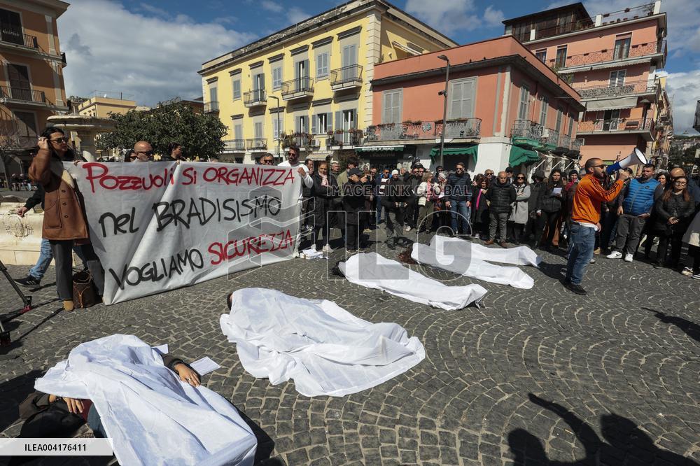 Pozzuoli Residents Protest for Safety Amid Bradyseism Concerns
