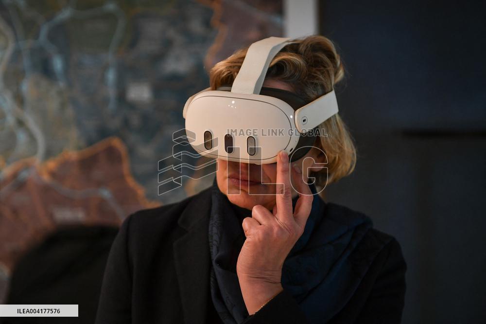 Nathalie Delattre visits Paris-Orly Environment and Territories Centre in Paris FA