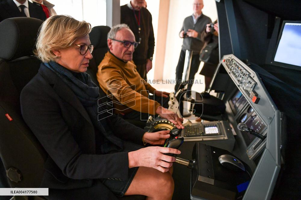 Nathalie Delattre visits Paris-Orly Environment and Territories Centre in Paris FA