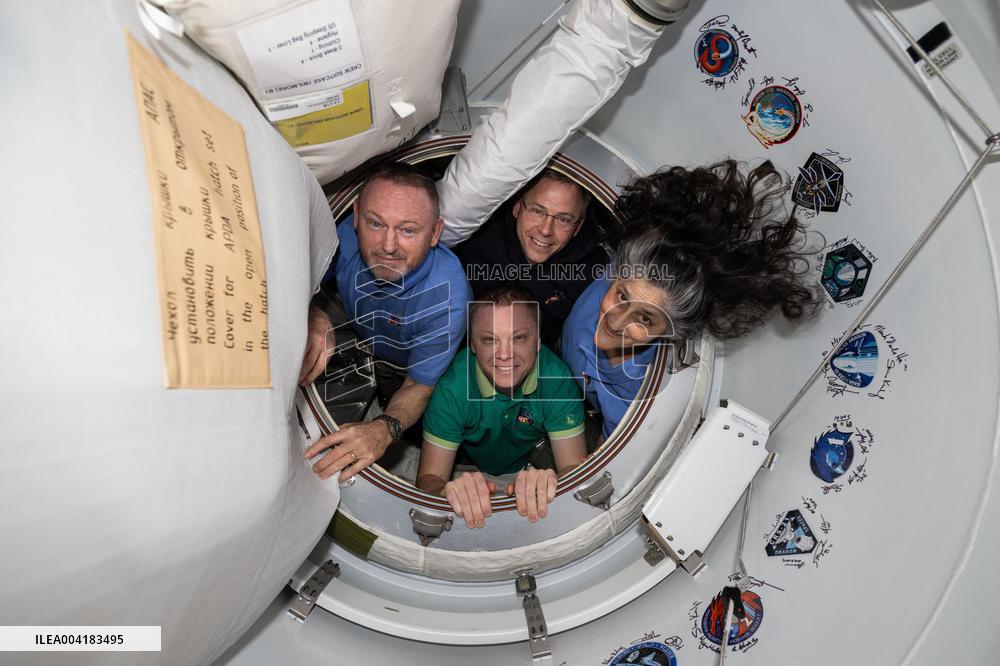 Astronauts Stuck in Orbit for Nine Months Leave Iss for Earth